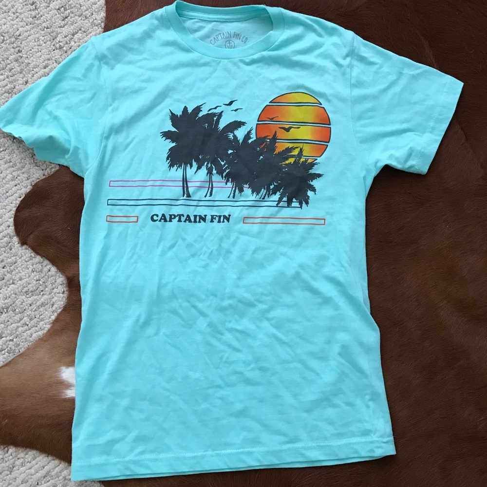 Captain fin tee